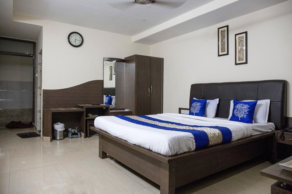 Hotel Rajdhani Bhubaneswar Bagian luar foto