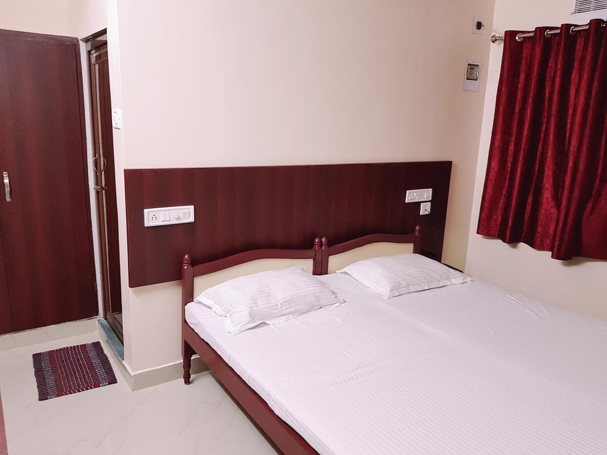 Hotel Rajdhani Bhubaneswar Bagian luar foto