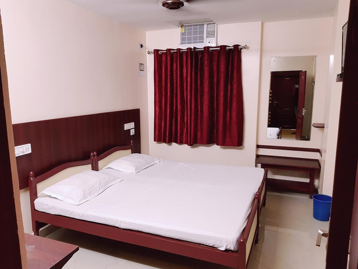 Hotel Rajdhani Bhubaneswar Bagian luar foto